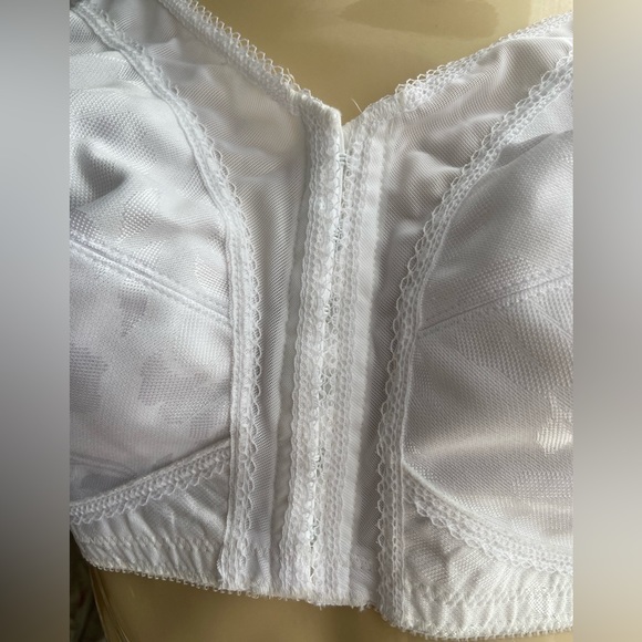 Playtex 42D front closure bra style 4549 - Picture 11 of 15